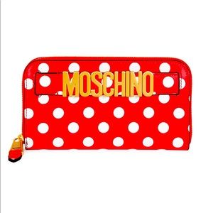 Moschino
Polka Dot Logo Plaque Wallet